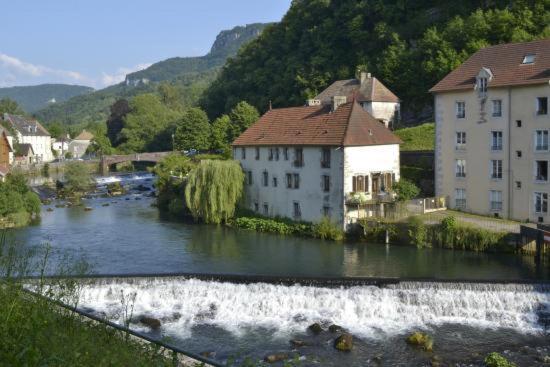 Au Fil De Lods Bed & Breakfast Luaran gambar