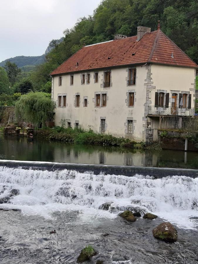 Au Fil De Lods Bed & Breakfast Luaran gambar