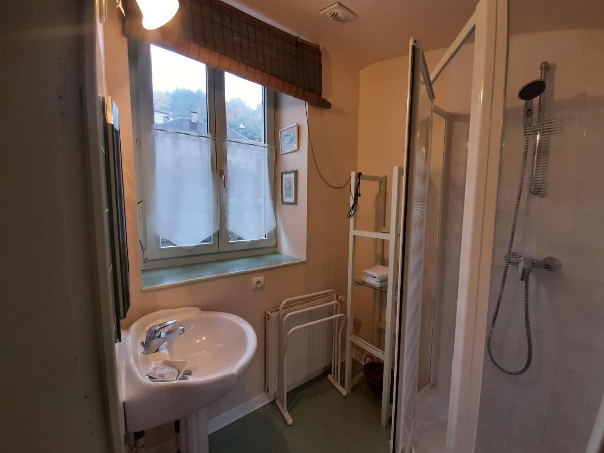 Au Fil De Lods Bed & Breakfast Luaran gambar