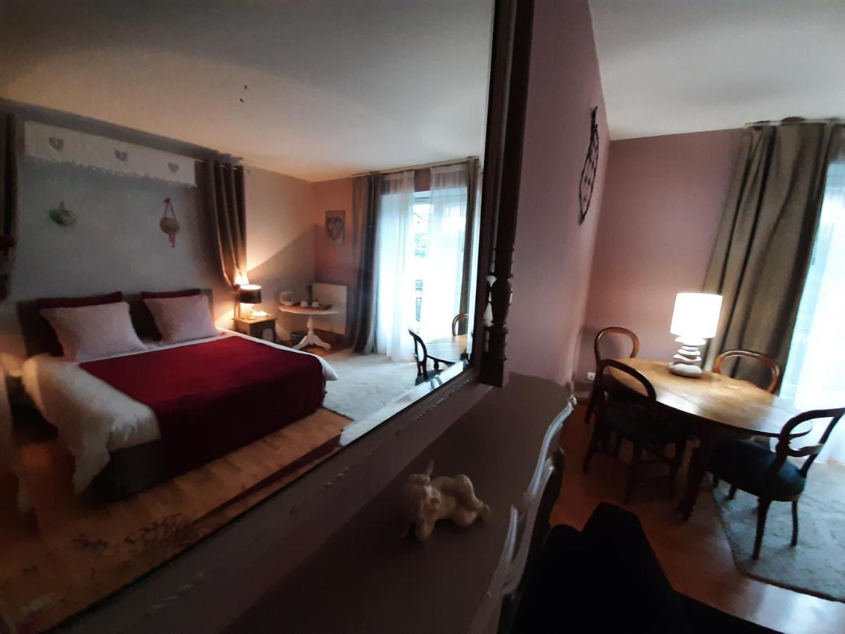 Au Fil De Lods Bed & Breakfast Luaran gambar