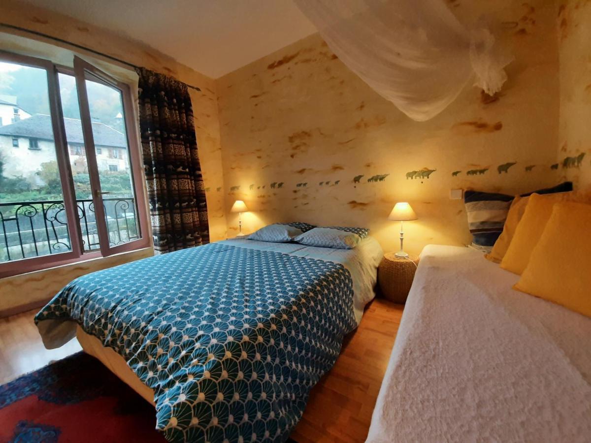 Au Fil De Lods Bed & Breakfast Luaran gambar