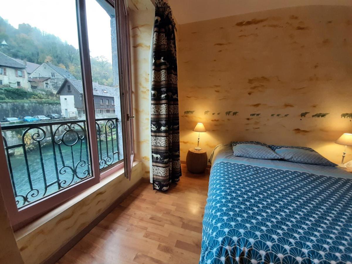Au Fil De Lods Bed & Breakfast Luaran gambar